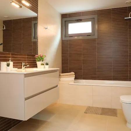 Vacacional Salnes Sur Con Piscina *