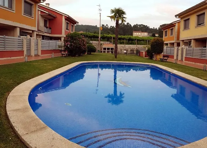 Vacacional Salnes Sur Con Piscina * 캄바도스