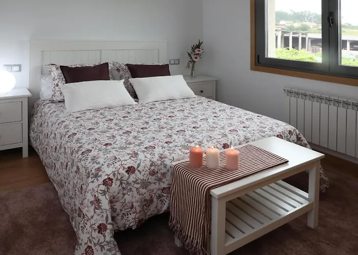 Vacacional Salnes Sur Con Piscina 펜션