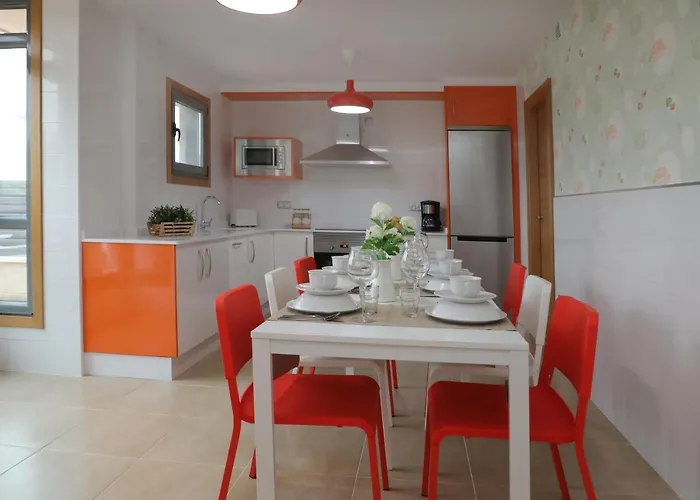 펜션 Vacacional Salnes Sur Con Piscina 캄바도스