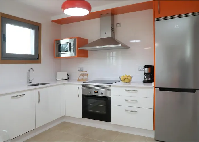 Vacacional Salnes Sur Con Piscina *