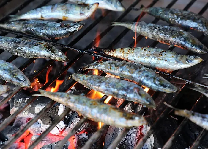 Vacacional Salnes Sur Con Piscina 펜션